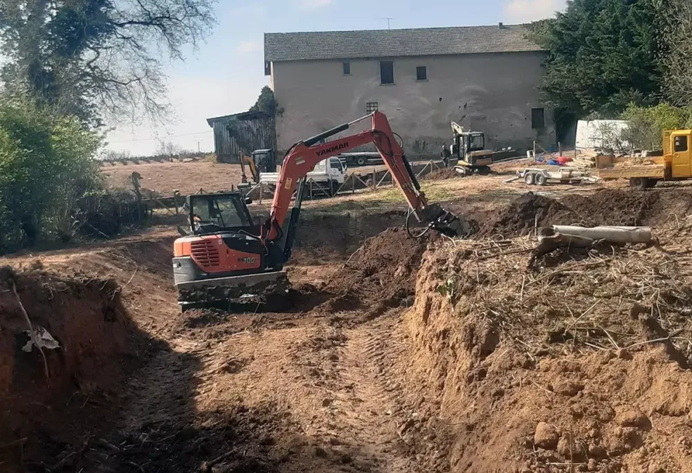 Travaux de terrassement près de Mâcon 